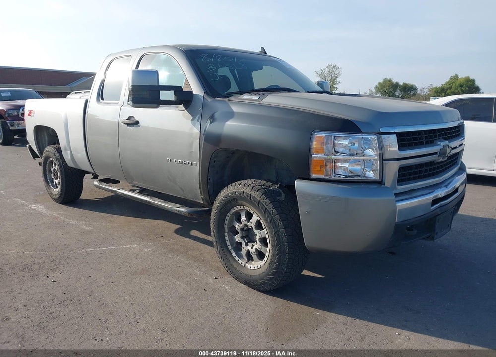 2008 CHEVROLET SILVERADO 2500HD WORK TRUCK VIN: 1GCHK29K28E120507