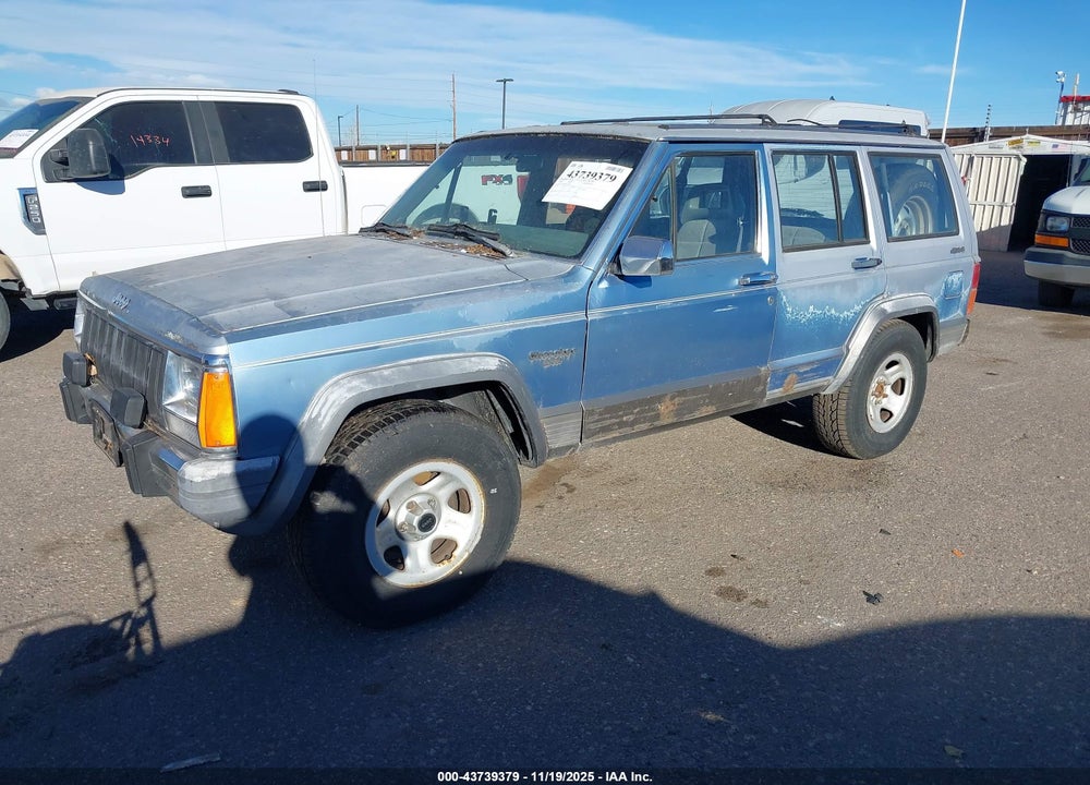 1990 JEEP CHEROKEE LAREDO VIN: 1J4FJ58L8LL183731