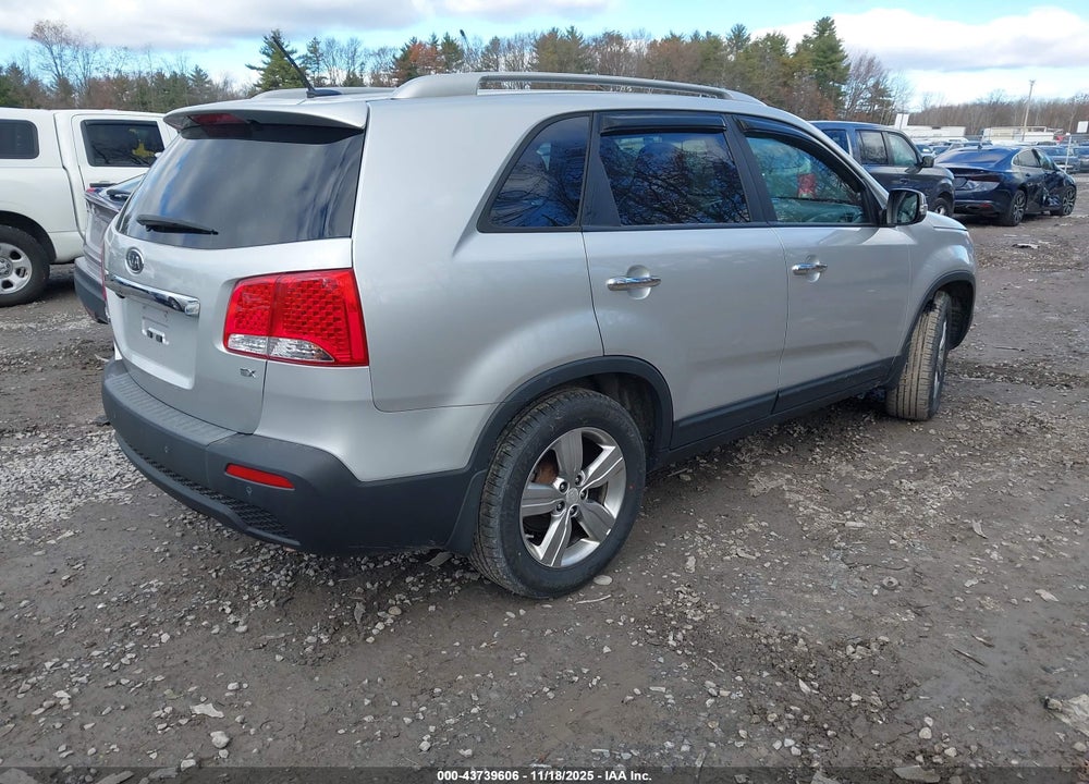 2013 KIA SORENTO EX VIN: 5XYKU4A69DG319386