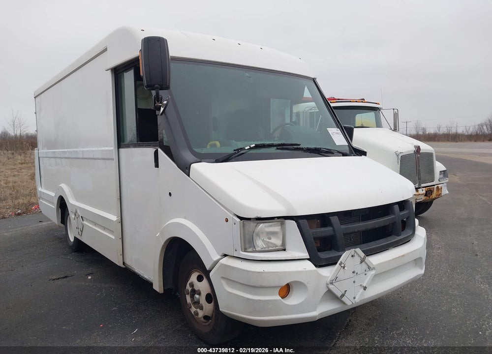 2013 ISUZU COMMERCIAL VAN VIN: JALB4T174D7W00557