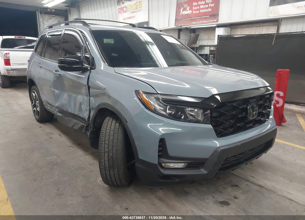 2023 HONDA PASSPORT AWD ELITE VIN: 5FNYF8H04PB028402