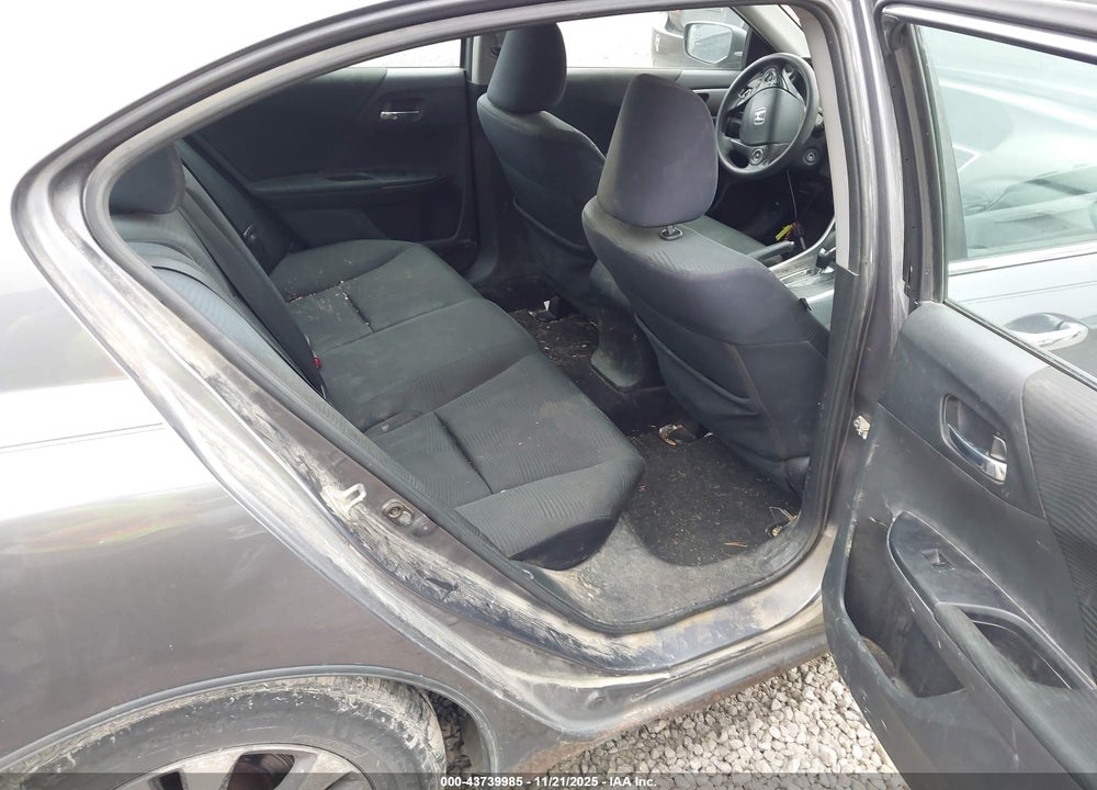 2015 HONDA ACCORD LX VIN: 1HGCR2F39FA077017