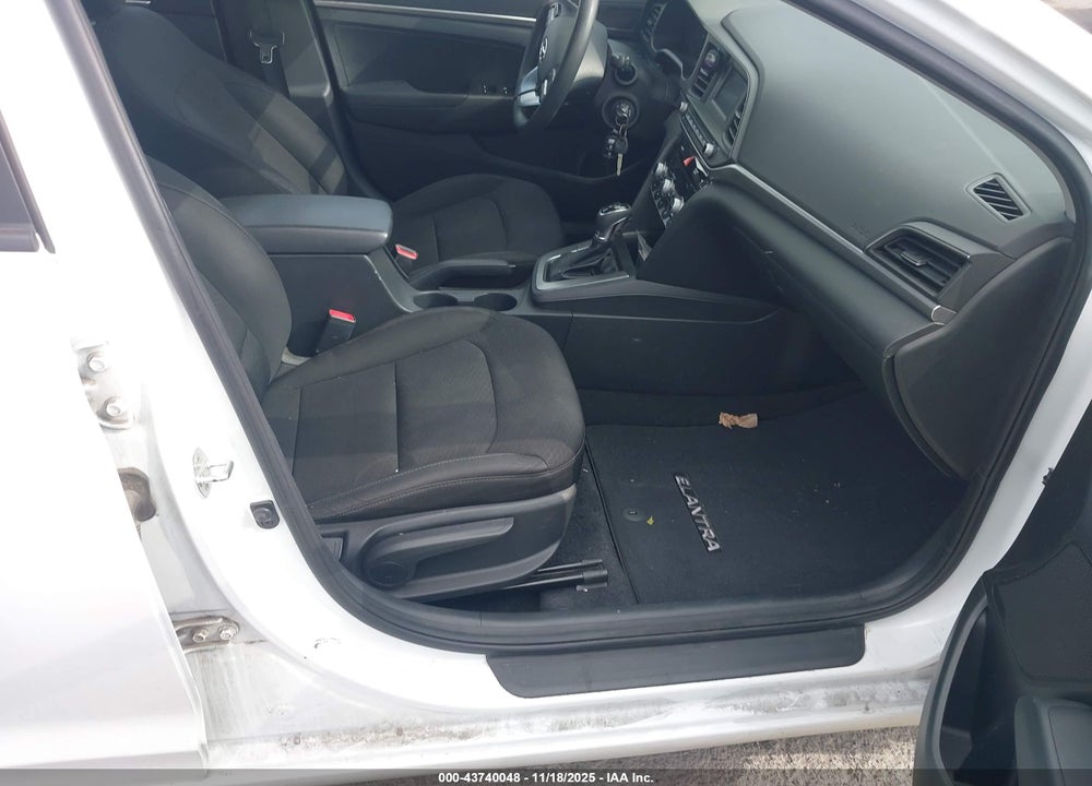 2020 HYUNDAI ELANTRA SE VIN: 5NPD74LF8LH521432