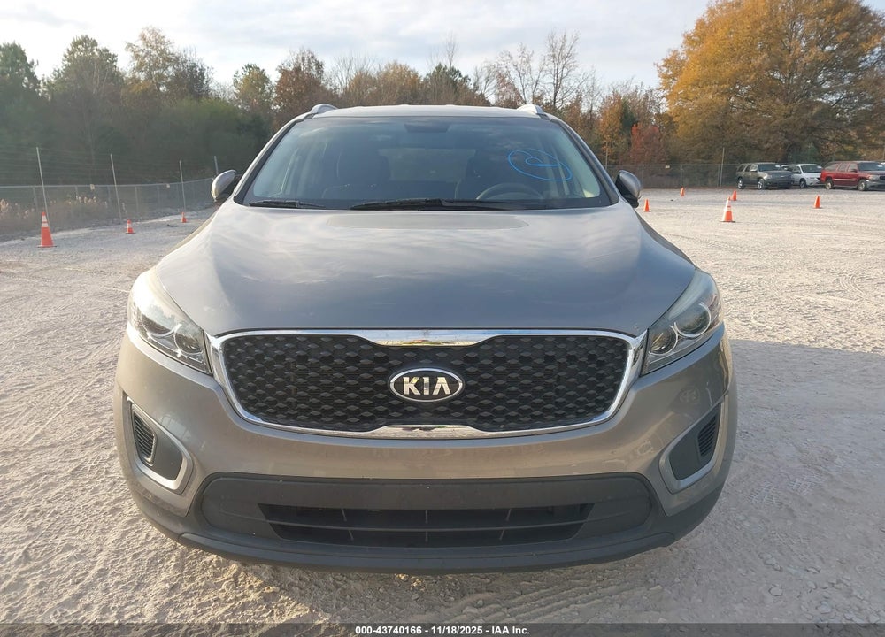 2016 KIA SORENTO VIN: 5XYPG4A53GG102604