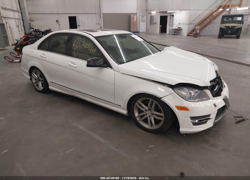 2013 MERCEDES-BENZ C 300 SPORT 4MATIC VIN: WDDGF8AB9DR279354