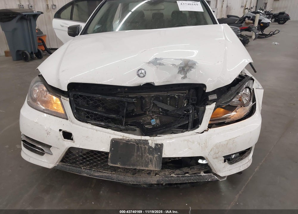 2013 MERCEDES-BENZ C 300 SPORT 4MATIC VIN: WDDGF8AB9DR279354