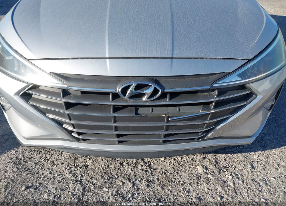 2020 HYUNDAI ELANTRA SE VIN: 5NPD74LF7LH513323