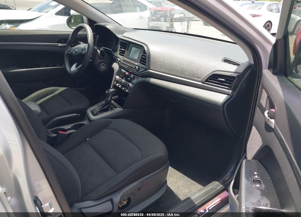 2020 HYUNDAI ELANTRA SE VIN: 5NPD74LF7LH513323