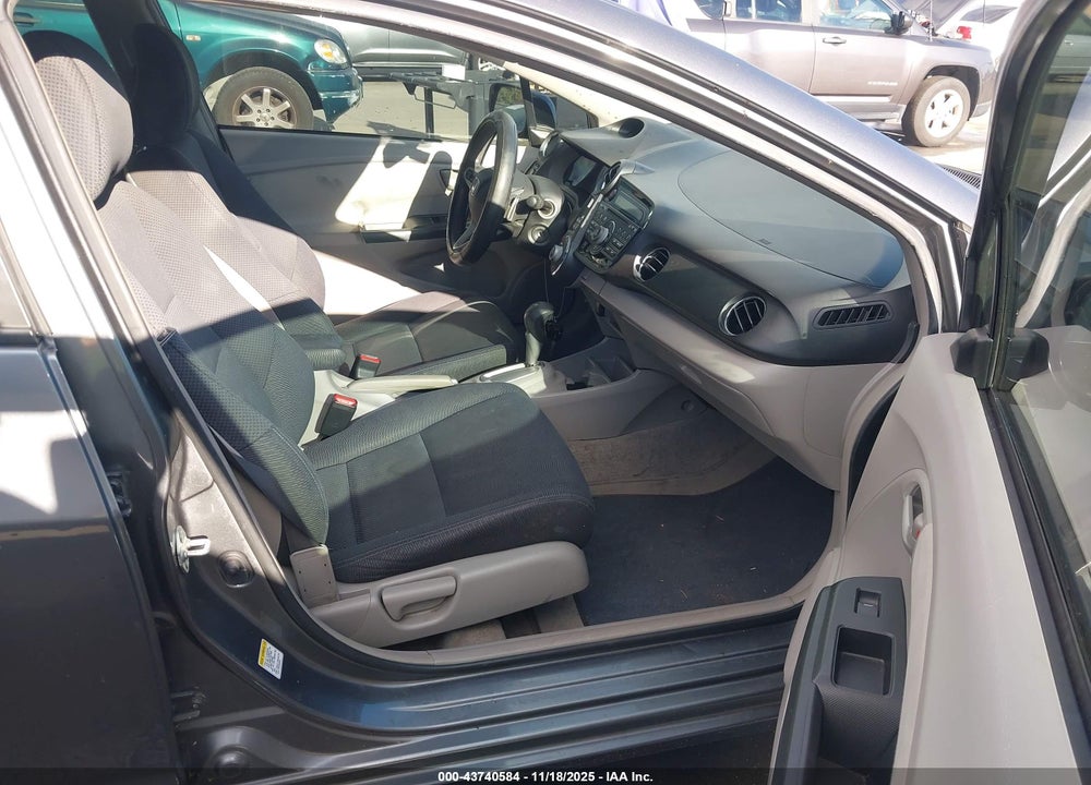 2011 HONDA INSIGHT VIN: JHMZE2H72BS008161