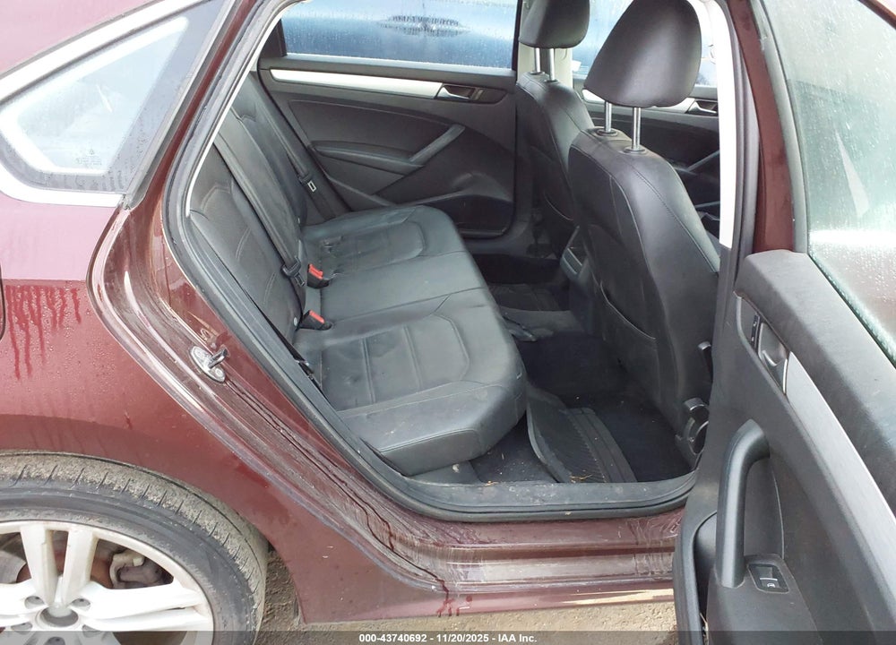 2012 VOLKSWAGEN PASSAT 2.0L TDI SE VIN: 1VWBN7A39CC051623