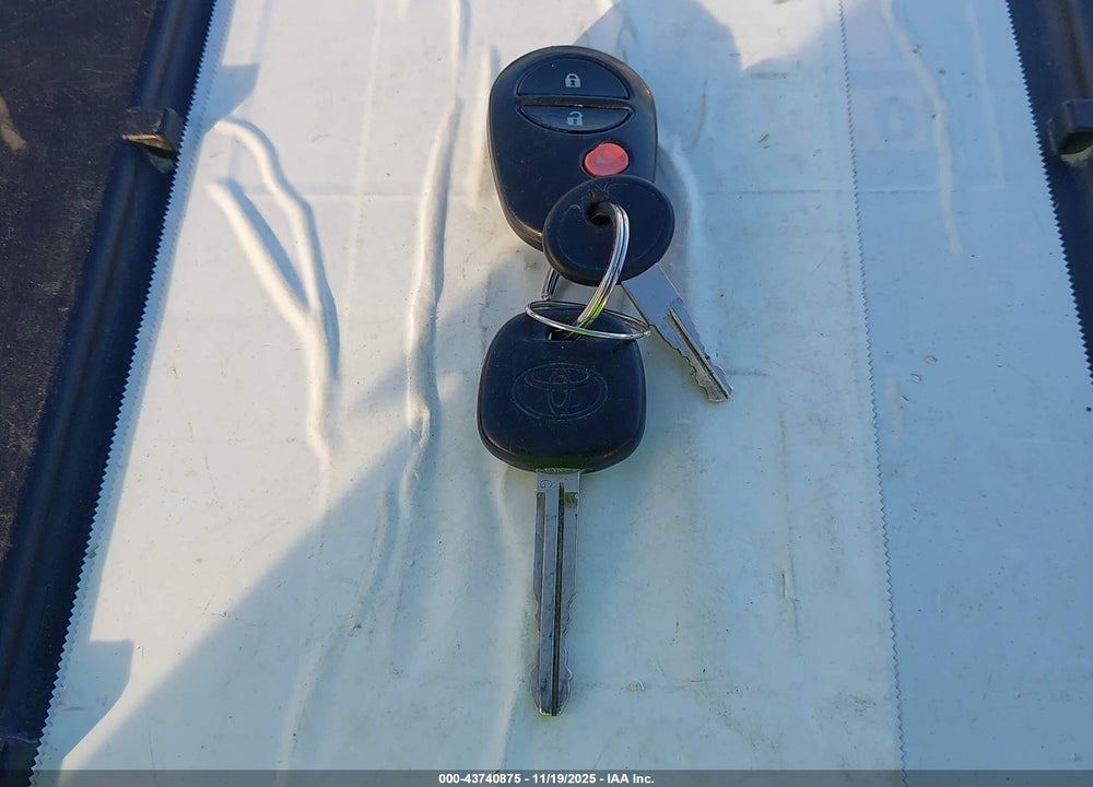 2011 TOYOTA TACOMA BASE V6 VIN: 3TMMU4FN6BM029535