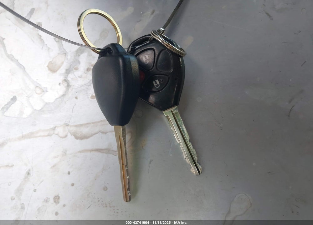 2011 TOYOTA RAV4 VIN: 2T3ZF4DV0BW063603