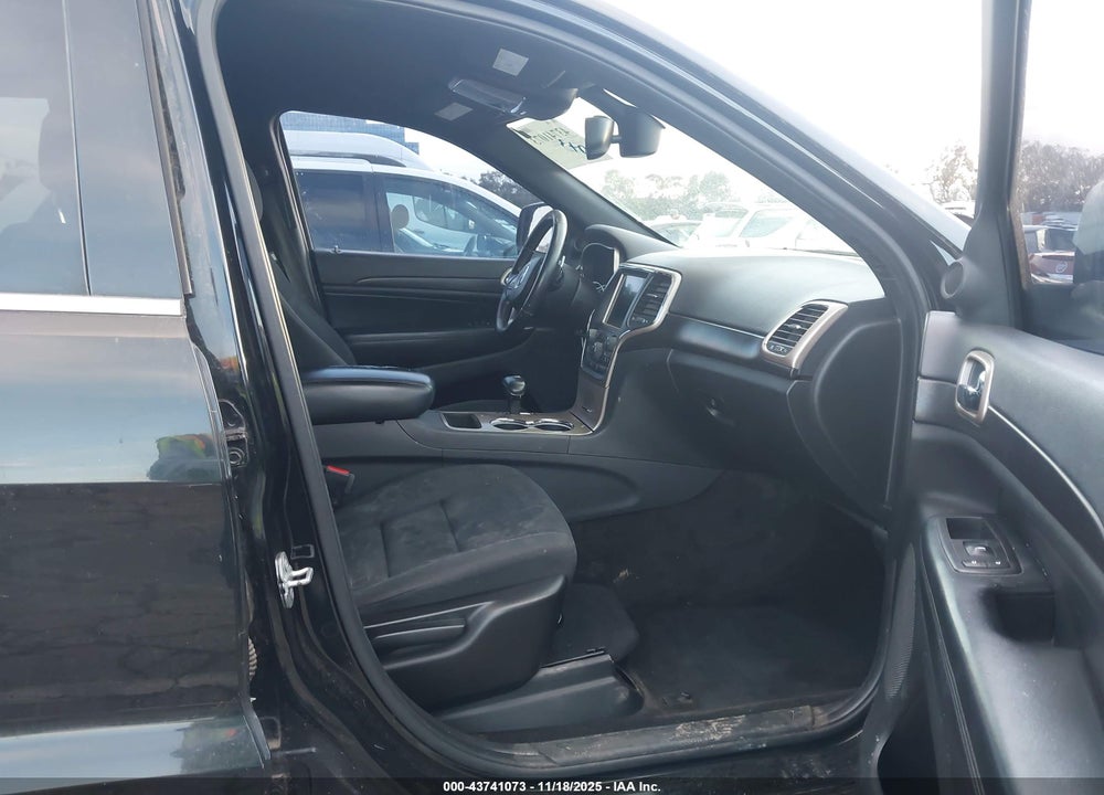 2015 JEEP GRAND CHEROKEE LAREDO VIN: 1C4RJEAG8FC829063