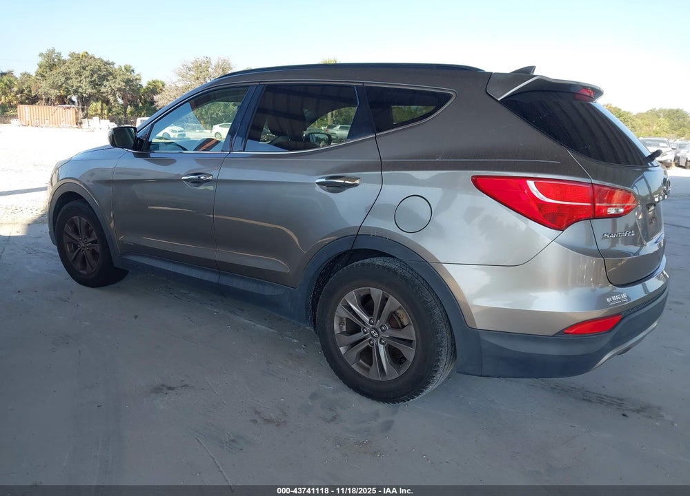2013 HYUNDAI SANTA FE VIN: 5XYZU3LB6DG102056