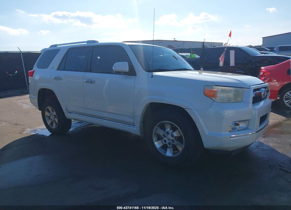 2011 TOYOTA 4RUNNER SR5 V6 VIN: JTEZU5JRXB5017122