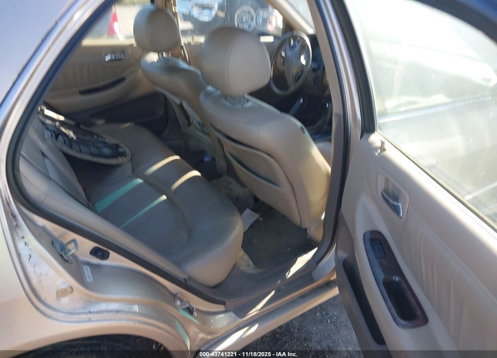 2000 HONDA ACCORD 3.0 EX VIN: 1HGCG1651YA073080