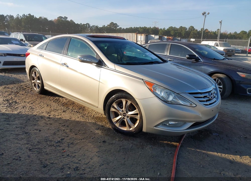 2011 HYUNDAI SONATA LIMITED VIN: 5NPEC4AC8BH047831