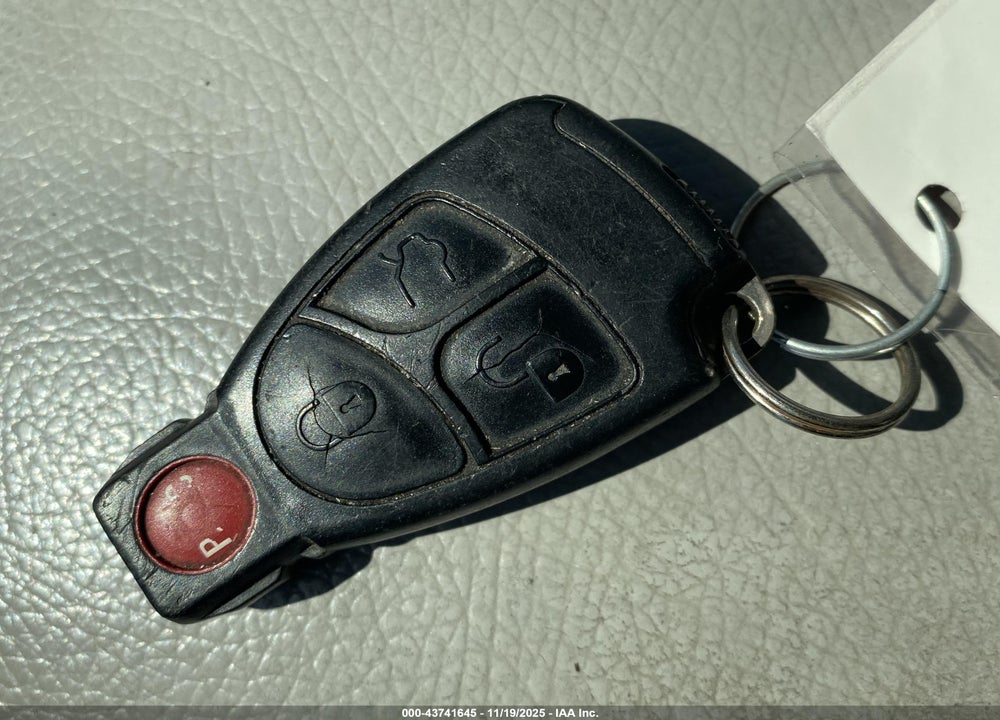 2005 MERCEDES-BENZ CLK 320 VIN: WDBTK65GX5T052787