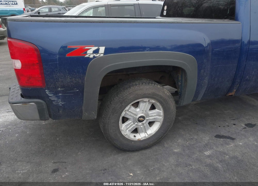 2013 CHEVROLET SILVERADO 1500 LT VIN: 1GCRKSE77DZ157366