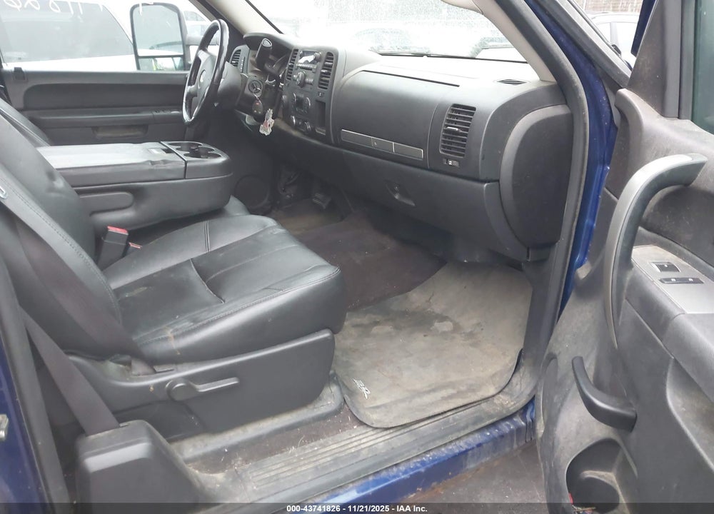 2013 CHEVROLET SILVERADO 1500 LT VIN: 1GCRKSE77DZ157366