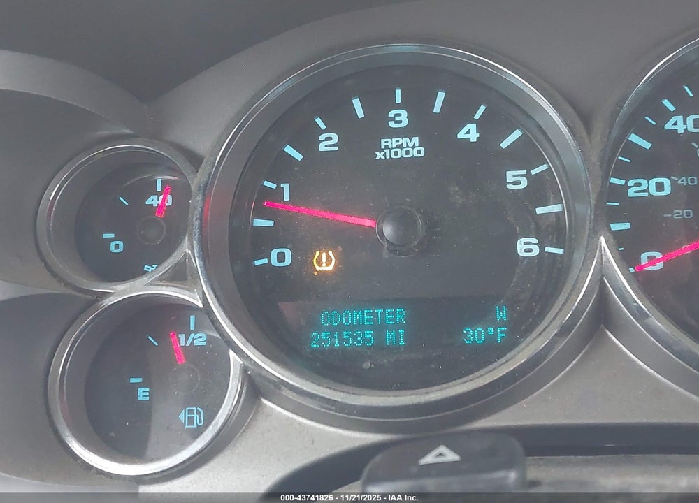 2013 CHEVROLET SILVERADO 1500 LT VIN: 1GCRKSE77DZ157366