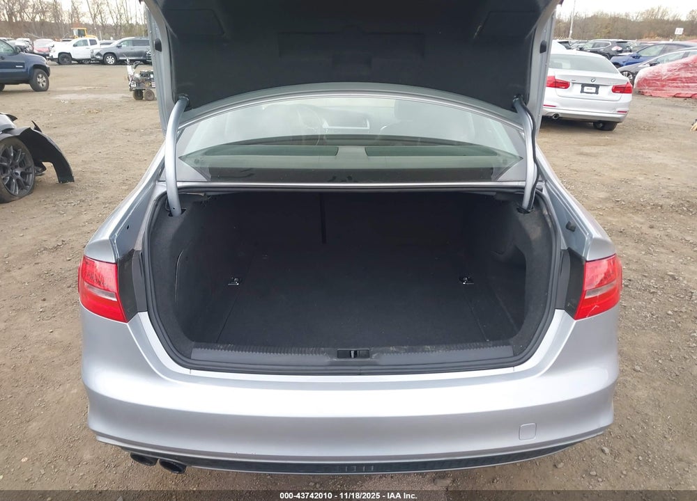 2016 AUDI A4 2.0T PREMIUM VIN: WAUBFAFL6GN015417