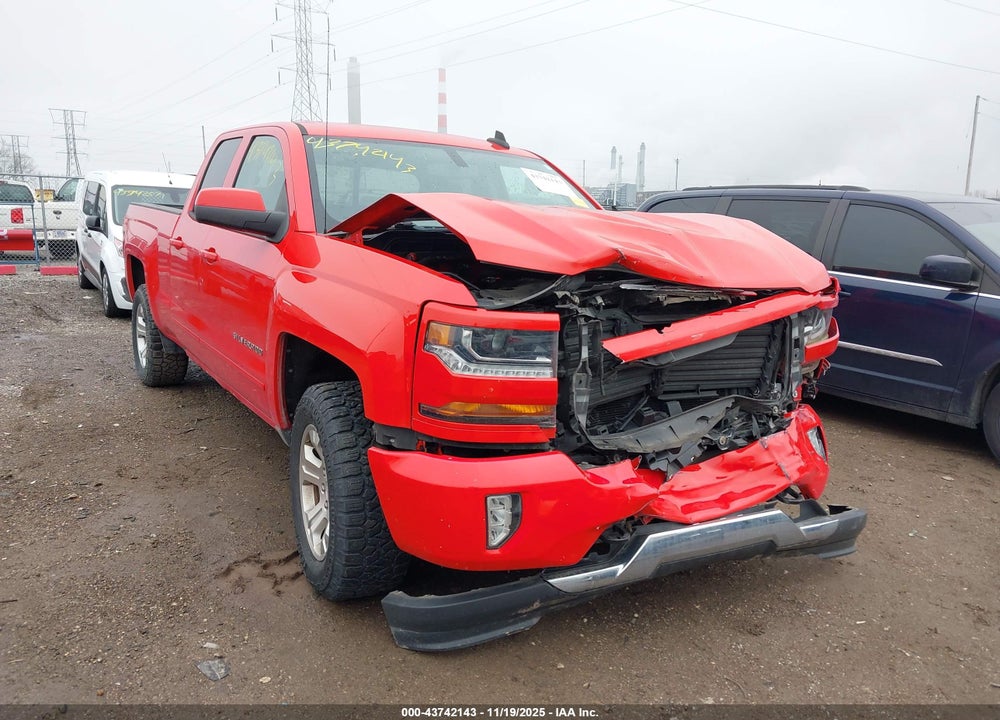 2017 CHEVROLET SILVERADO 1500 2LT VIN: 1GCVKREC7HZ213459