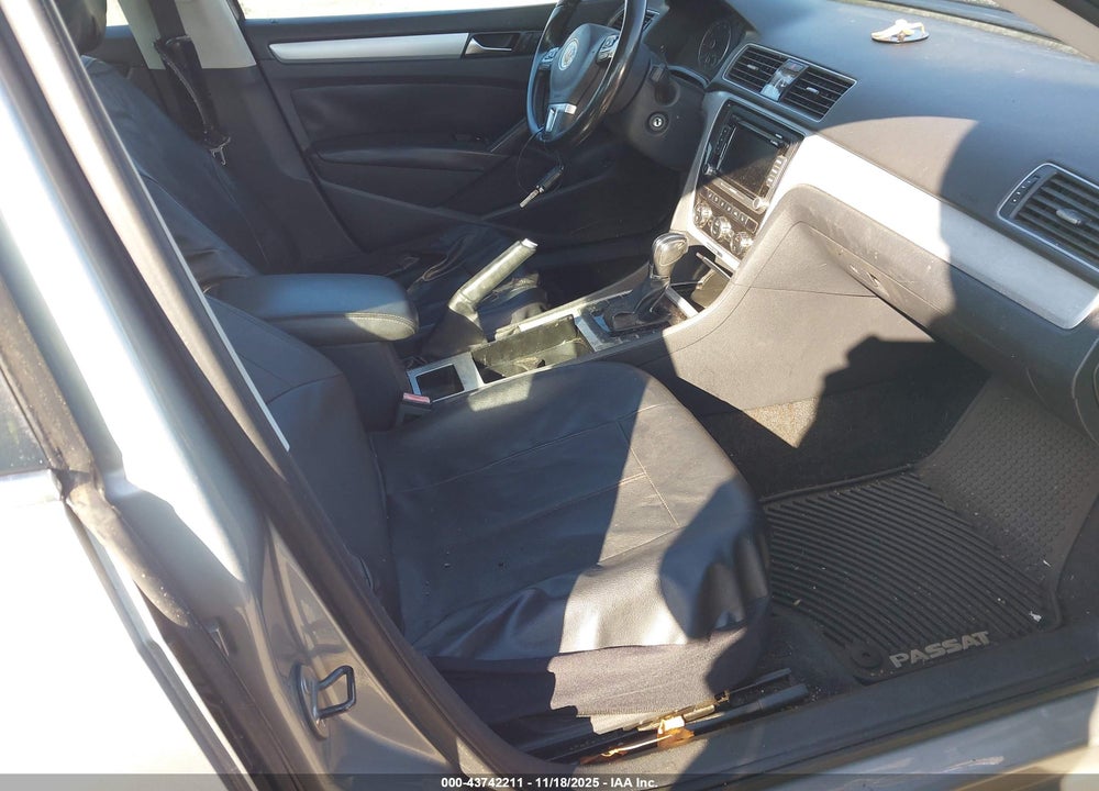 2012 VOLKSWAGEN PASSAT 2.5L SE VIN: 1VWBH7A34CC024708
