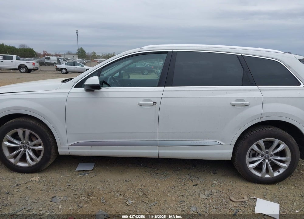 2018 AUDI Q7 3.0T PREMIUM VIN: WA1LAAF74JD002648