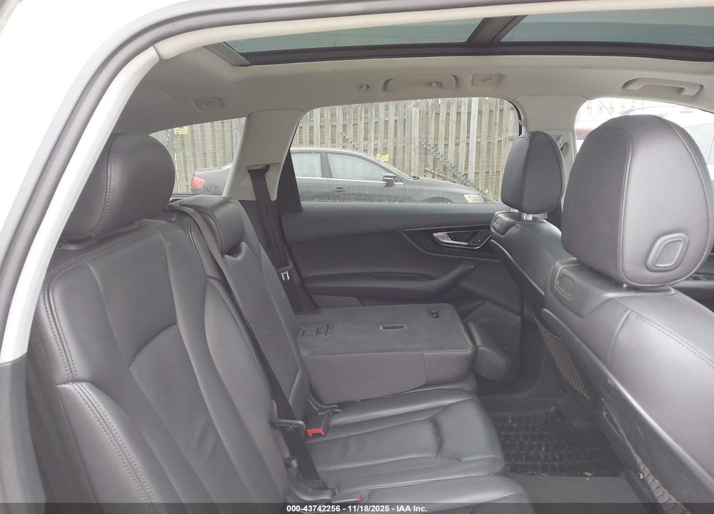 2018 AUDI Q7 3.0T PREMIUM VIN: WA1LAAF74JD002648