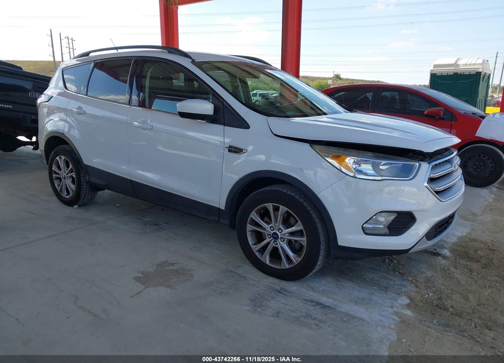 2018 FORD ESCAPE SE VIN: 1FMCU9GD7JUB50613