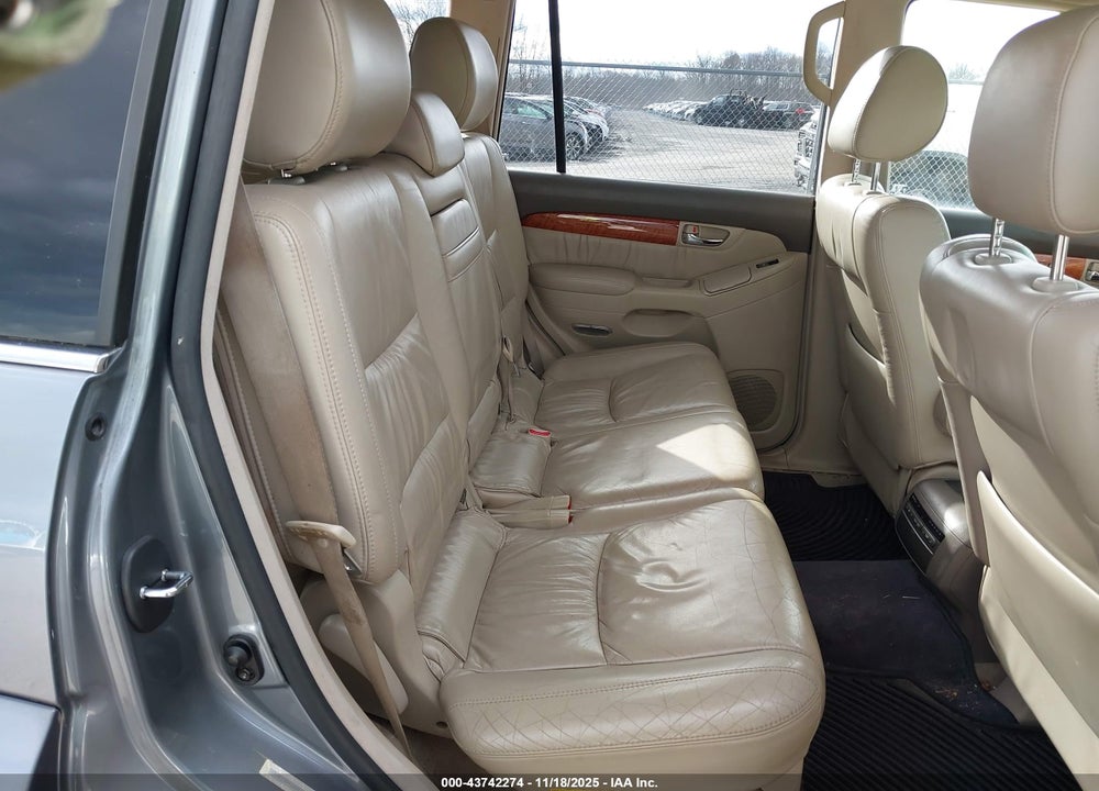 2004 LEXUS GX 470 VIN: JTJBT20X240054590