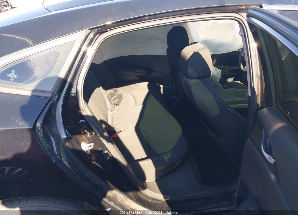 2017 HONDA CIVIC EX VIN: 19XFC2F78HE019187