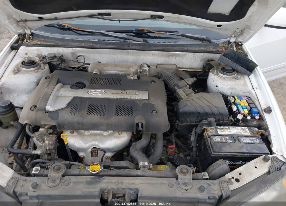 2005 HYUNDAI ELANTRA GLS/GT VIN: KMHDN46D95U048743