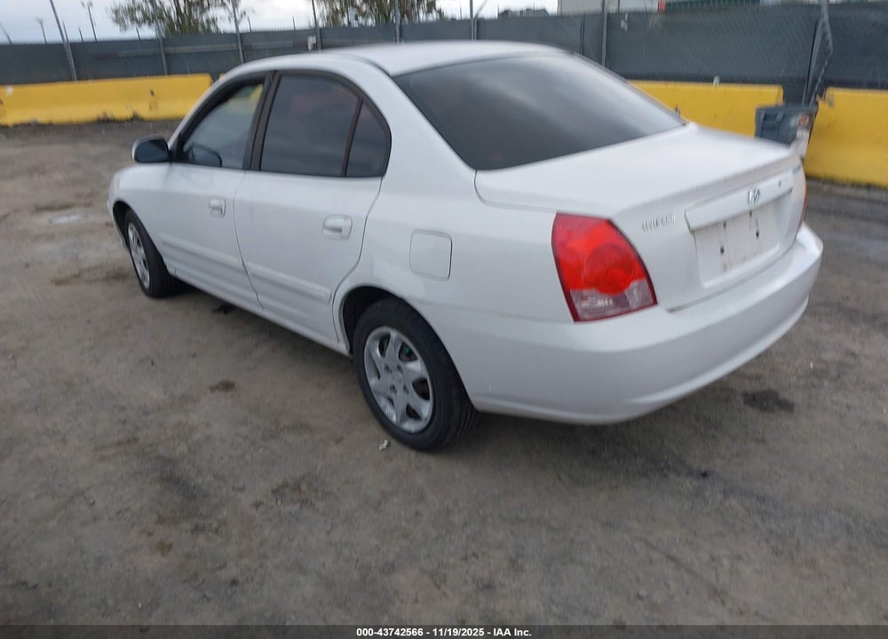 2005 HYUNDAI ELANTRA GLS/GT VIN: KMHDN46D95U048743
