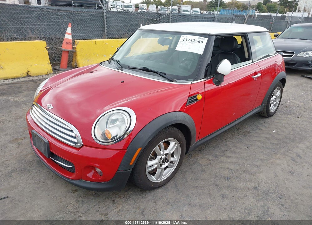 2013 MINI HARDTOP COOPER VIN: WMWSU3C51DT549228
