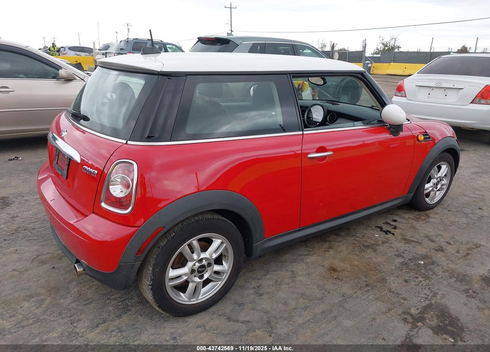 2013 MINI HARDTOP COOPER VIN: WMWSU3C51DT549228