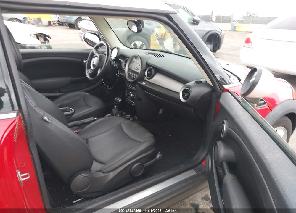 2013 MINI HARDTOP COOPER VIN: WMWSU3C51DT549228