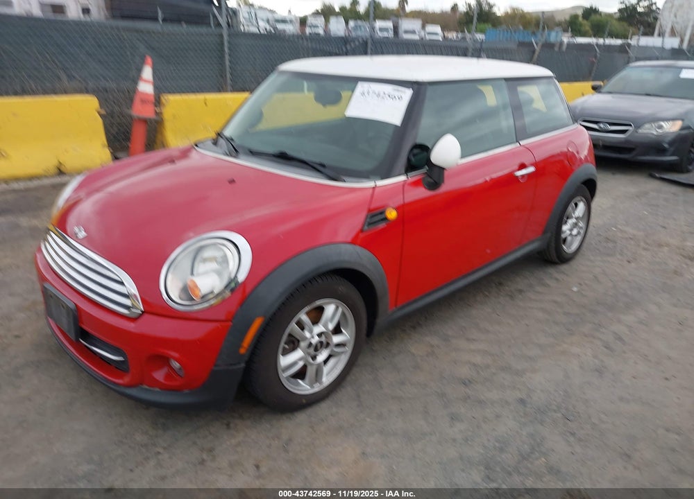 2013 MINI HARDTOP COOPER VIN: WMWSU3C51DT549228