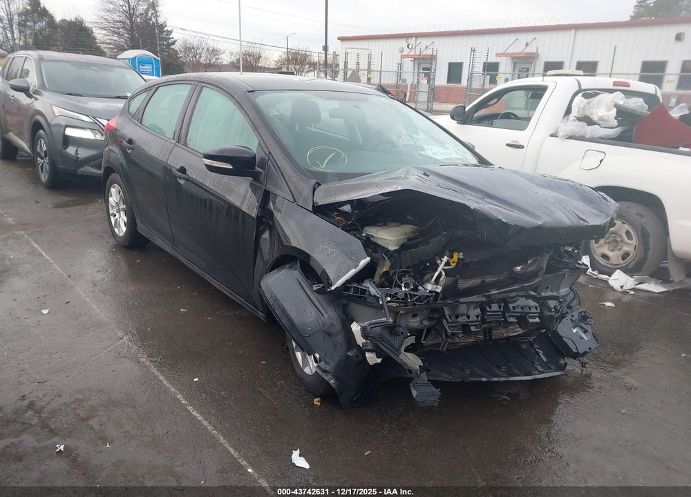 2017 FORD FOCUS SE VIN: 1FADP3K22HL282509