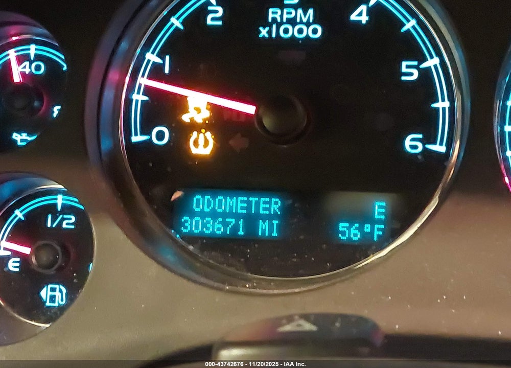 2012 CHEVROLET TAHOE LTZ VIN: 1GNSKCE04CR241886