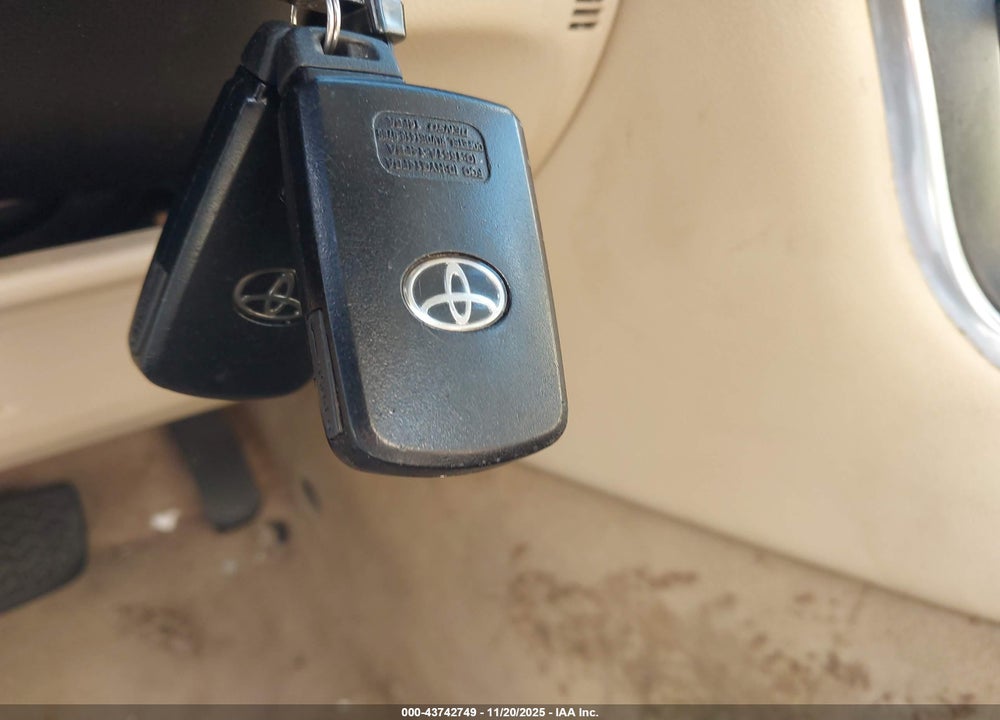 2015 TOYOTA CAMRY HYBRID XLE VIN: 4T1BD1FK9FU156434