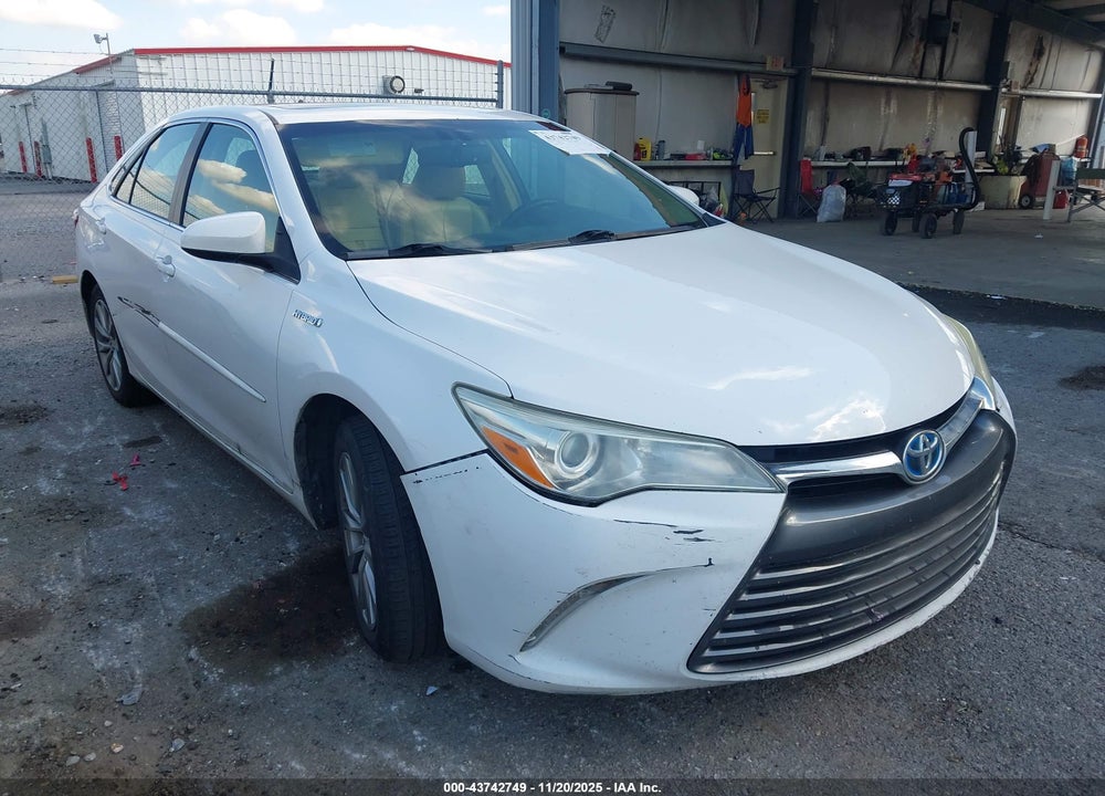 2015 TOYOTA CAMRY HYBRID XLE VIN: 4T1BD1FK9FU156434