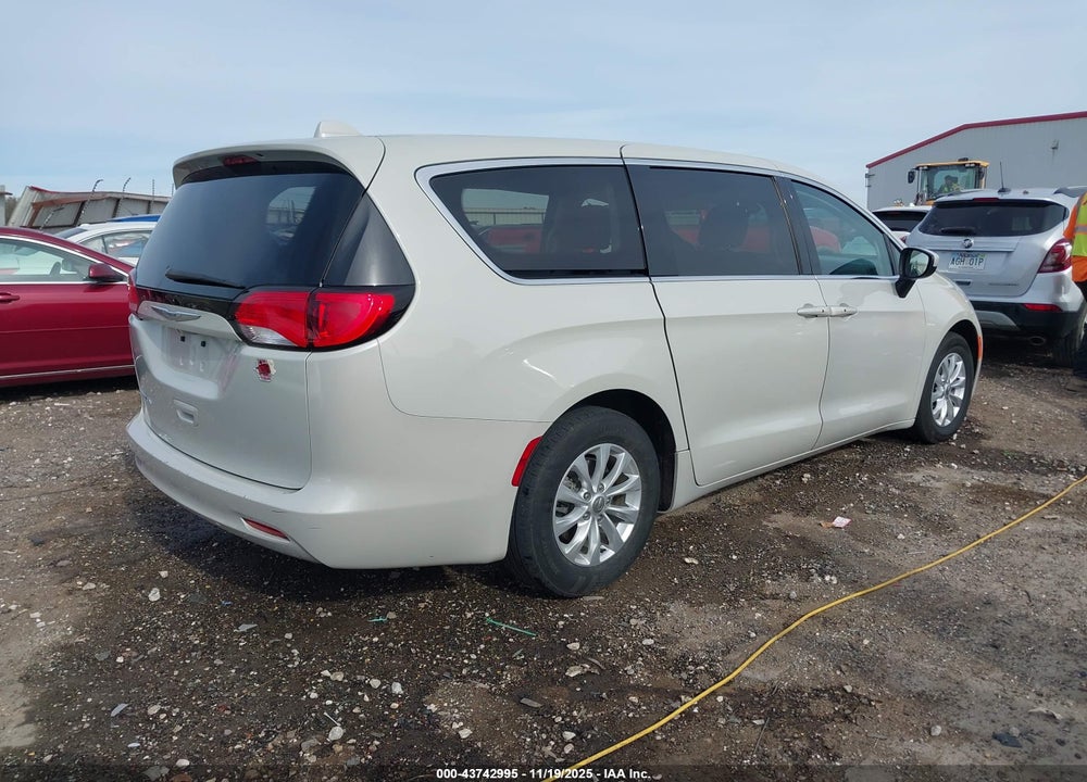 2017 CHRYSLER PACIFICA TOURING VIN: 2C4RC1DG0HR771006