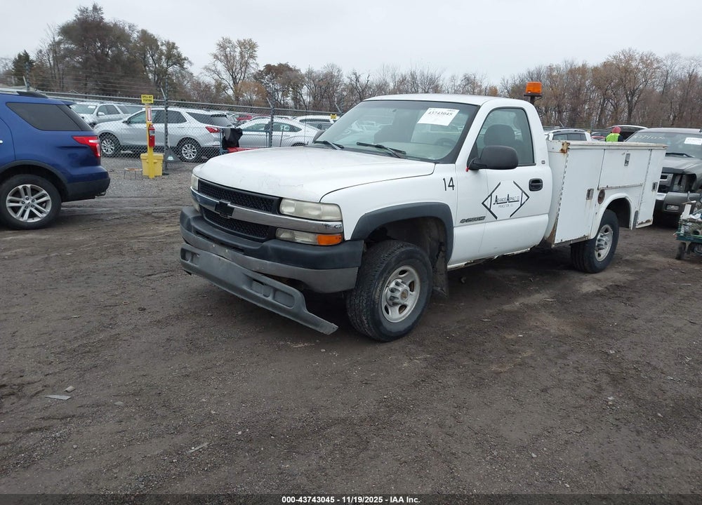 2001 CHEVROLET SILVERADO 2500HD VIN: 1GCHC24U51E273555
