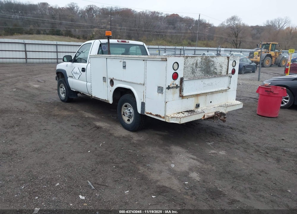 2001 CHEVROLET SILVERADO 2500HD VIN: 1GCHC24U51E273555
