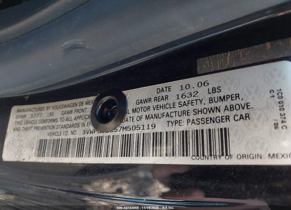 2007 VOLKSWAGEN NEW BEETLE 2.5 VIN: 3VWPG31C57M505119