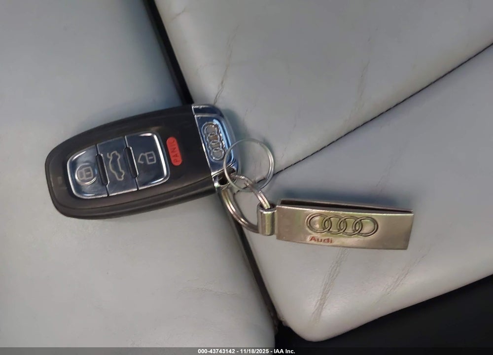 2010 AUDI S5 3.0 PREMIUM PLUS VIN: WAUCGAFH8AN013625