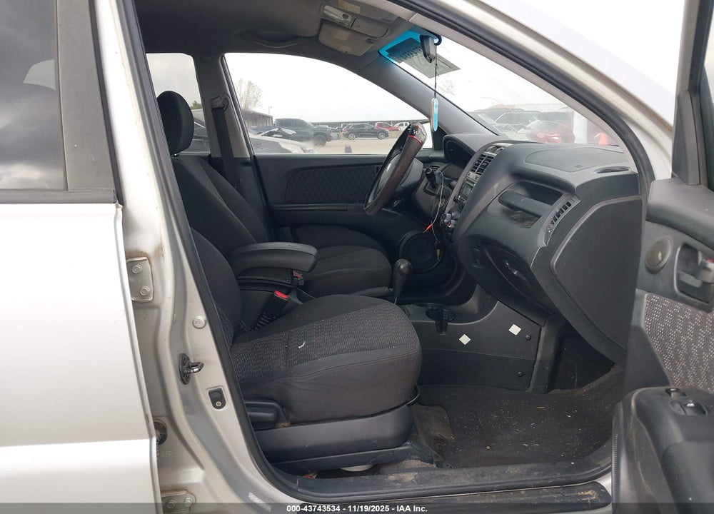 2007 KIA SPORTAGE LX VIN: KNDJF724977442725