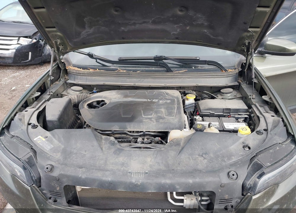 2019 JEEP CHEROKEE LATITUDE 4X4 VIN: 1C4PJMCX1KD352799